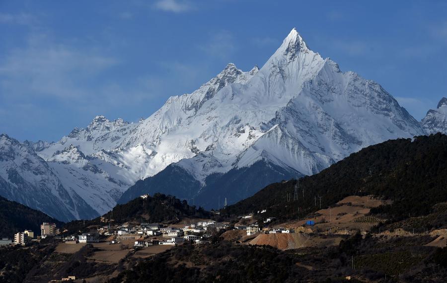 Magnifique début printanier depuis le mont Diqing