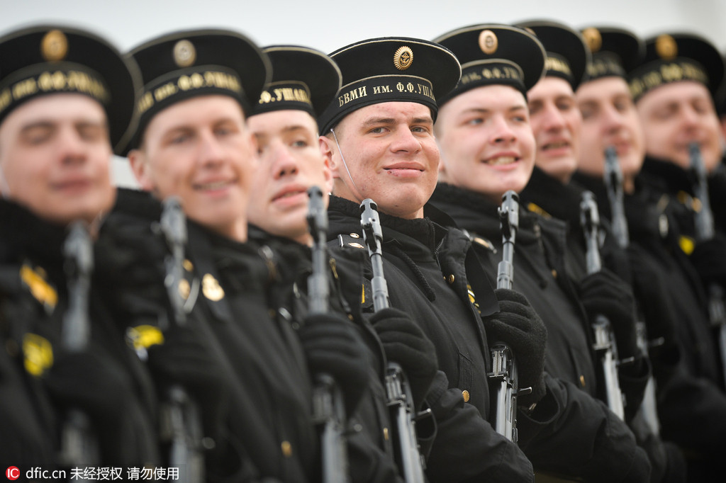 Premières répétitions avant la grande parade à Moscou