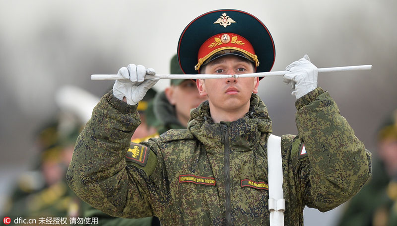 Premières répétitions avant la grande parade à Moscou