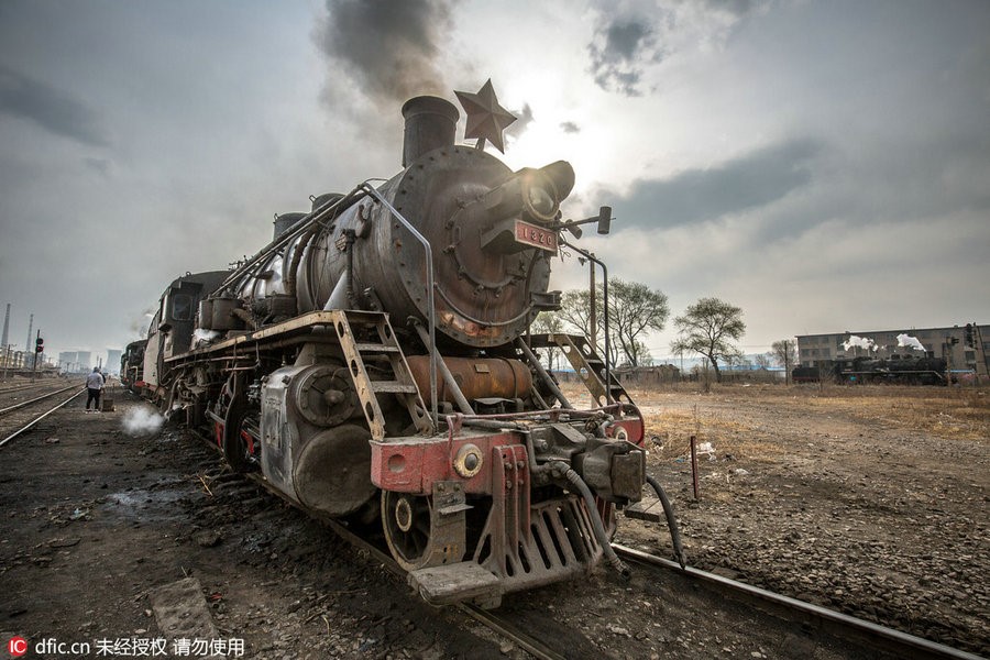 Une page d'histoire se tourne... les dernières locomotives à vapeur de Chine bient?t à la retraite