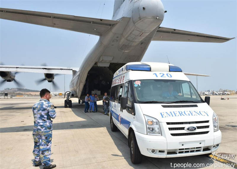 La marine chinoise mène à bien une mission médicale historique en mer de Chine méridionale