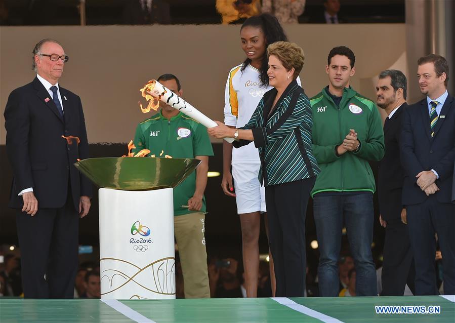 Arrivée de la flamme olympique au Brésil