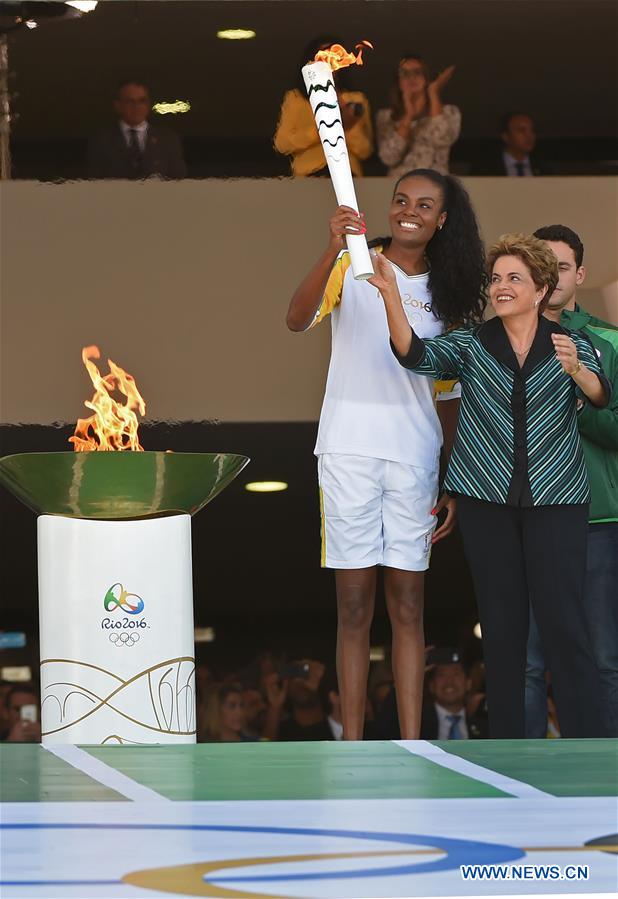 Arrivée de la flamme olympique au Brésil