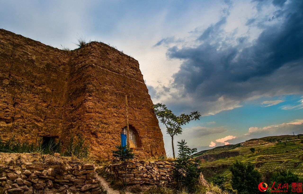 Sublime croisement du fleuve Jaune et de la Grande Muraille 