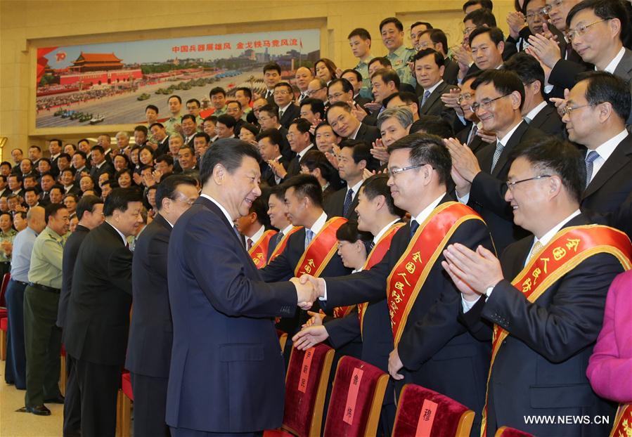 Xi Jinping met l'accent sur la défense aérienne civile pour le développement de la Chine