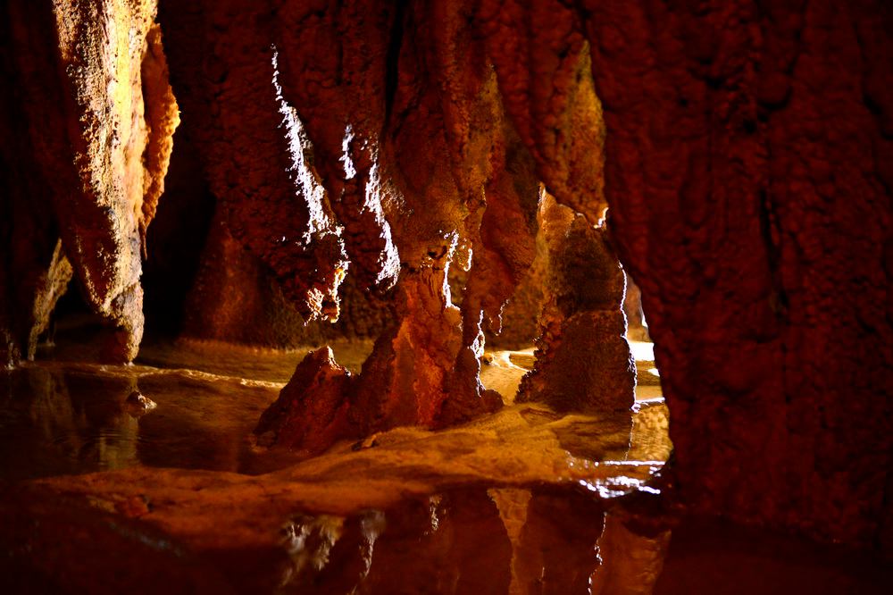 Une gigantesque grotte karstique en plein c?ur de la Chine