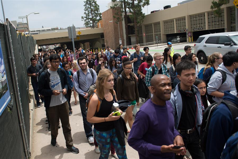 Fusillade à l'UCLA : deux personnes touchées, le campus bouclé