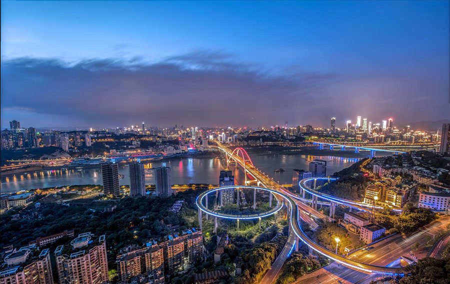 Un jeune Chinois met en lumière la beauté nocturne de Chongqing