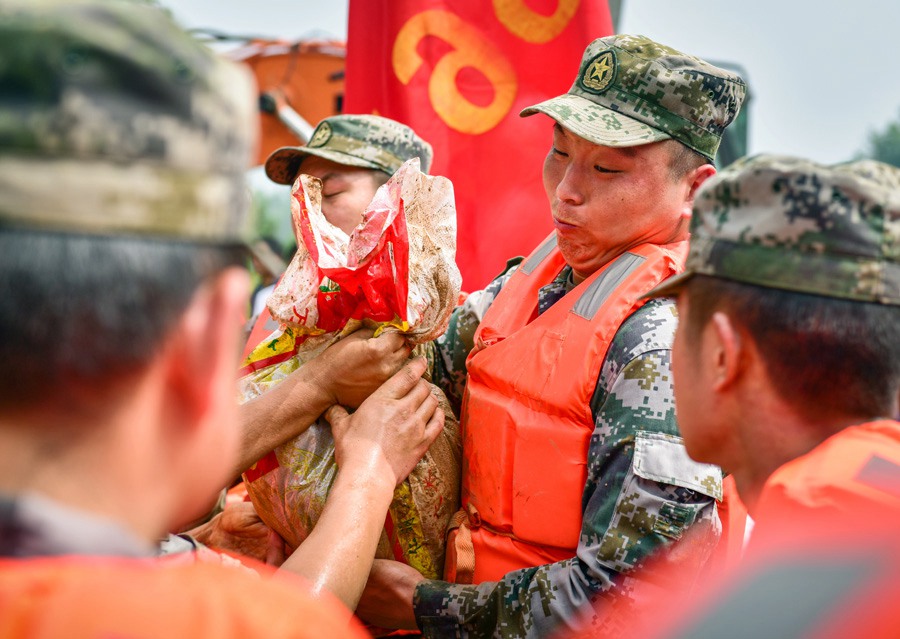 Lutte contre les inondations en Chine