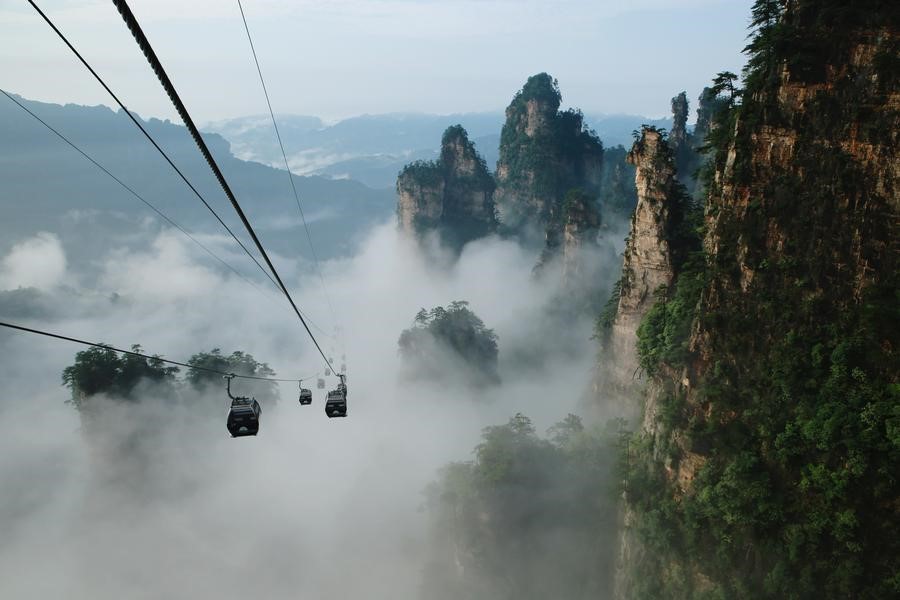 Paysages de brume à Zhangjiajie