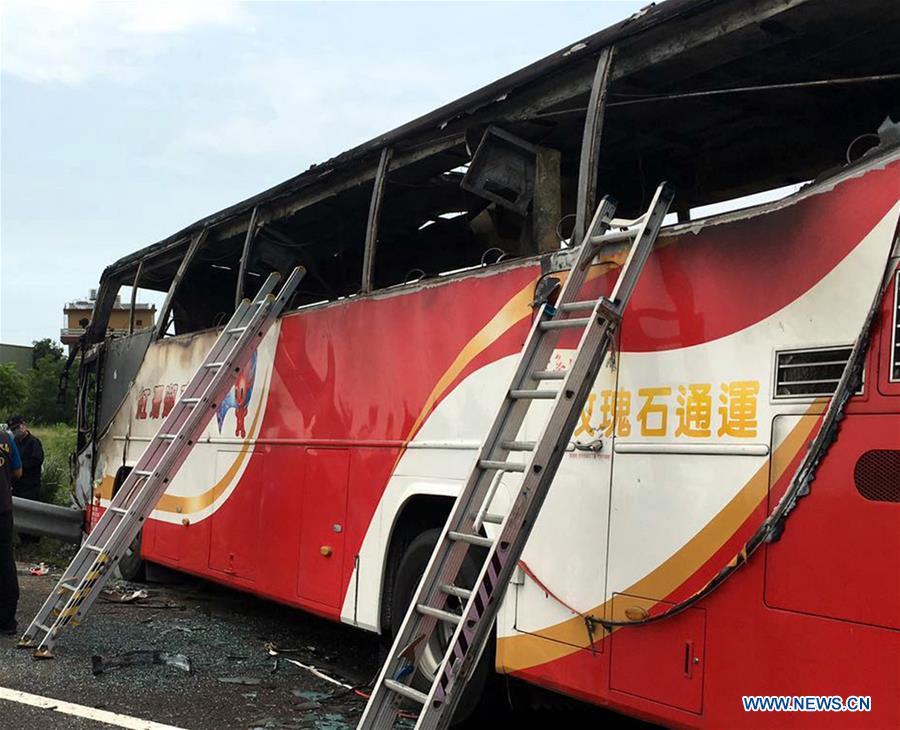 Un bus touristique a pris feu à Taiwan, tuant 24 touristes de la partie continentale