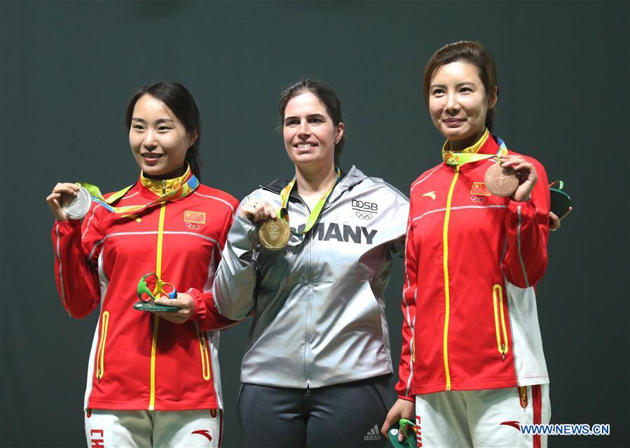 JO 2016/ tir à la carabine à 50 m 3 positions : Les Chinoises Zhang Binbin et Du Li en argent et en bronze