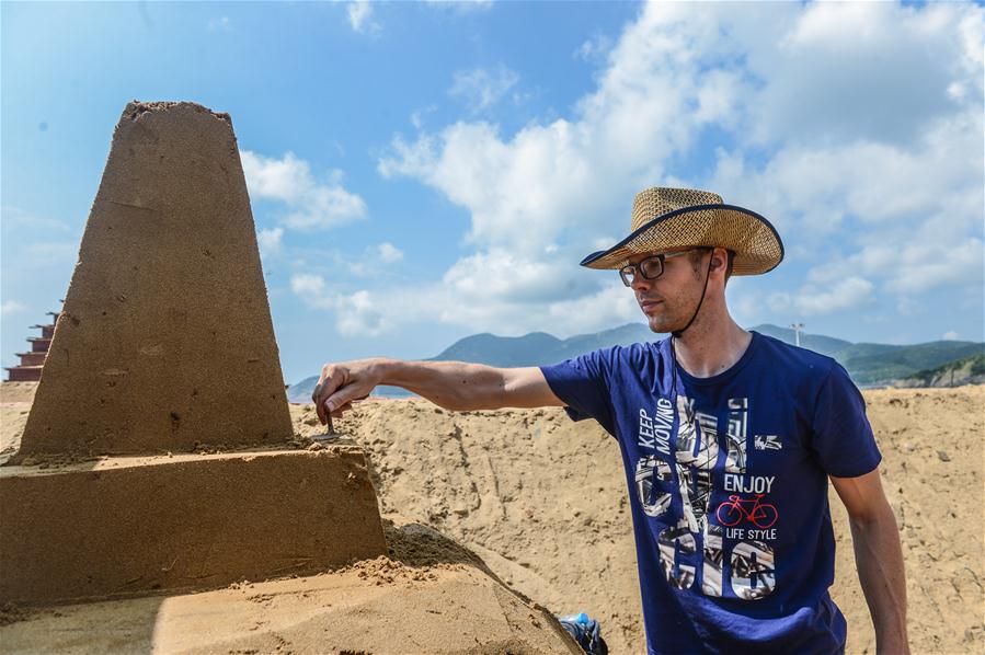 Chine : des sculptures de sable marquant le sommet du G20