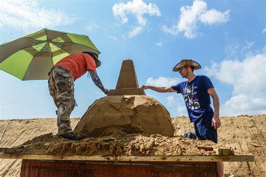 Chine : des sculptures de sable marquant le sommet du G20