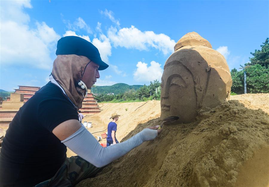 Chine : des sculptures de sable marquant le sommet du G20