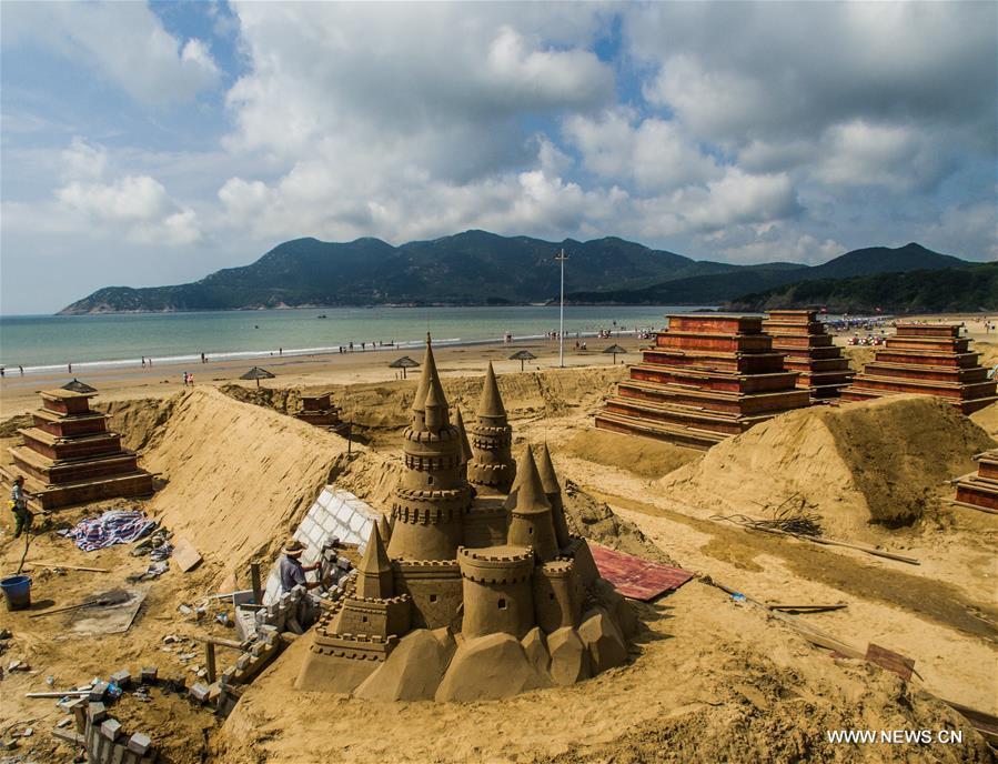 Des sculptures de sable pour saluer le Sommet du G20