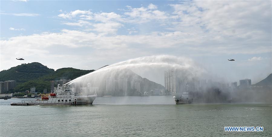 Exercice de sauvetage en mer à Sanya