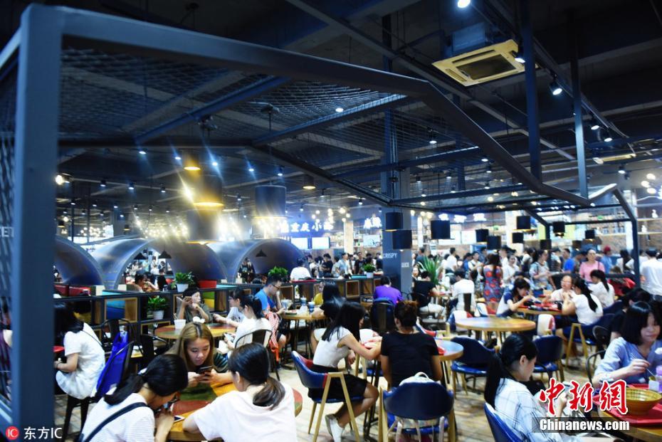 Un nouveau restaurant universitaire très populaire à Hangzhou  