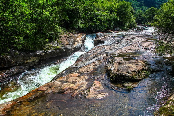 Le site naturel de Huangboyuan à Taibai : la beauté des paysages jusqu'à l'extrême