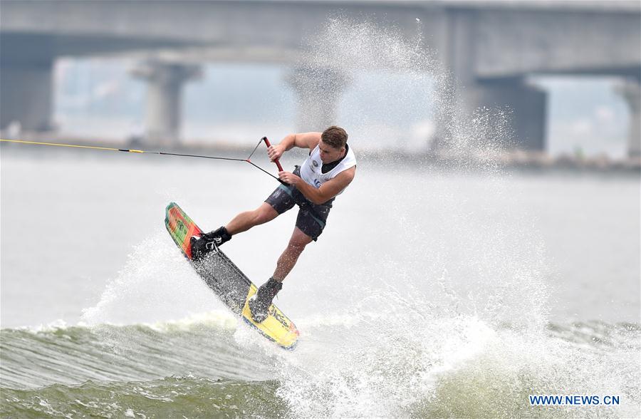 Chine : 3e Tournoi international de ski nautique de Yihe