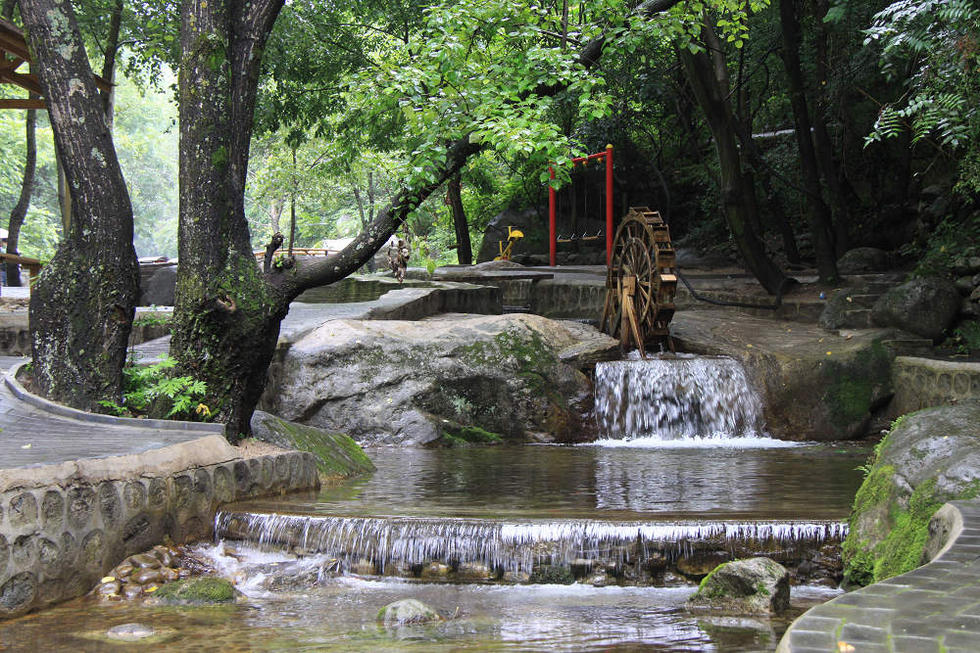 Les merveilles du Nord du Mont Taibai : le Parc forestier de la Vallée de la Rivière Rouge