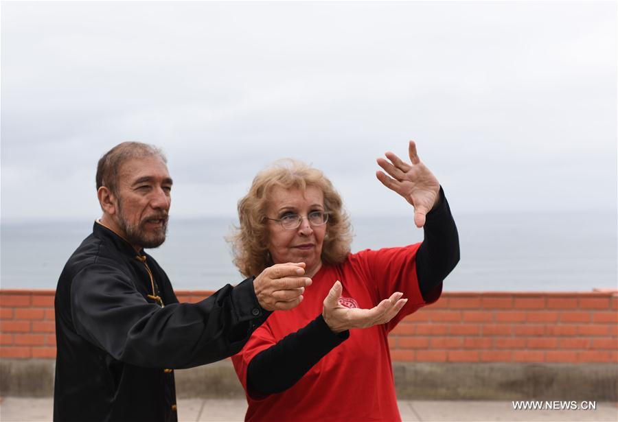 Pérou : cours de ta?chi à Lima