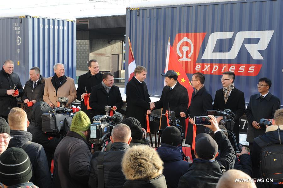 Arrivée à Riga du premier train de conteneurs trans-eurasiatique reliant la Chine et la Lettonie