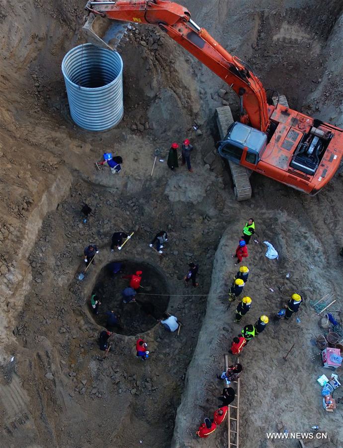 Chine : Quatre-vingts excavatrices expédiées pour sauver un gar?on en danger