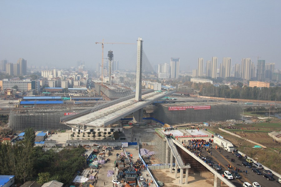 Le plus lourd pont à haubans du monde est chinois