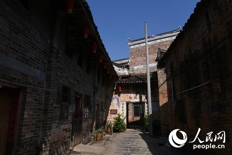 Shenpo, un village millénaire du Comté de Fuchuan, dans le Guangxi