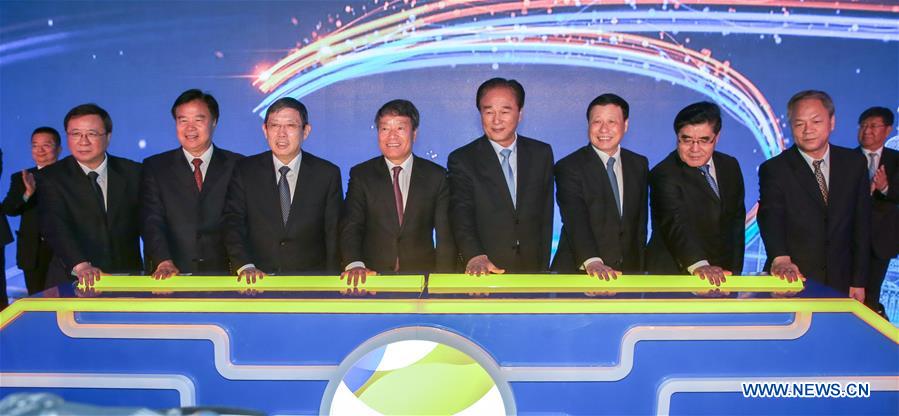 Ouverture d'un centre national de transactions de pétrole et de gaz à Shanghai