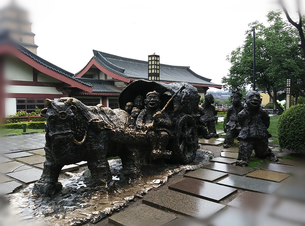 Les statues de bronze des Huit grandes bizarreries du Shaanxi