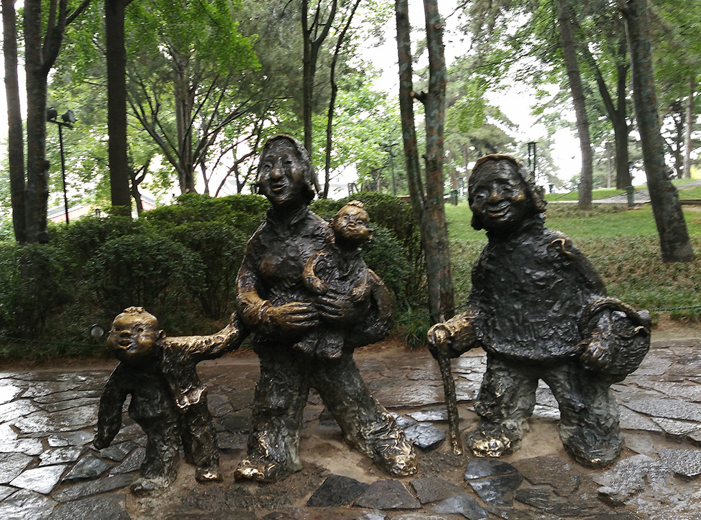 Les statues de bronze des Huit grandes bizarreries du Shaanxi