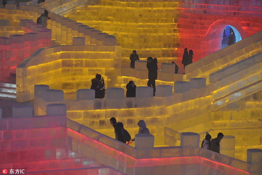 Harbin : des sculptures de glace pour le Nouvel An