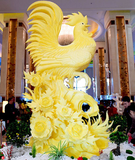 Une sculpture de coq en beurre pour le nouvel An chinois