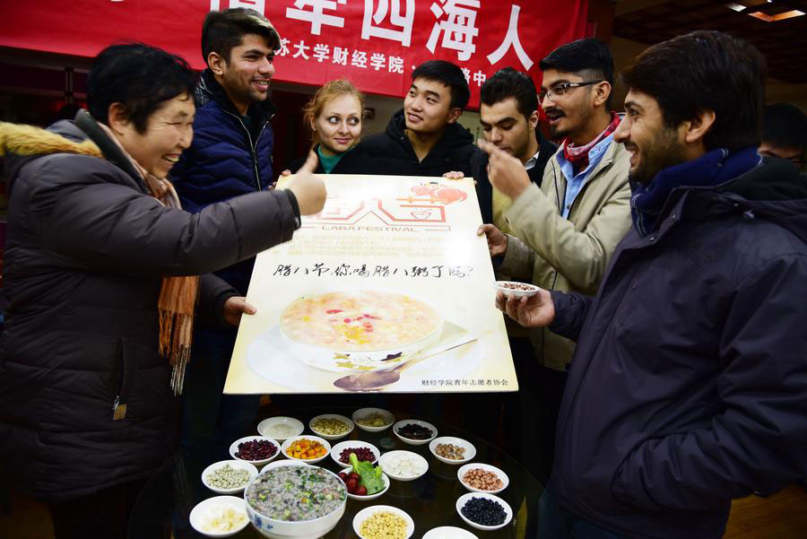 La Chine célèbre le festival de Laba 