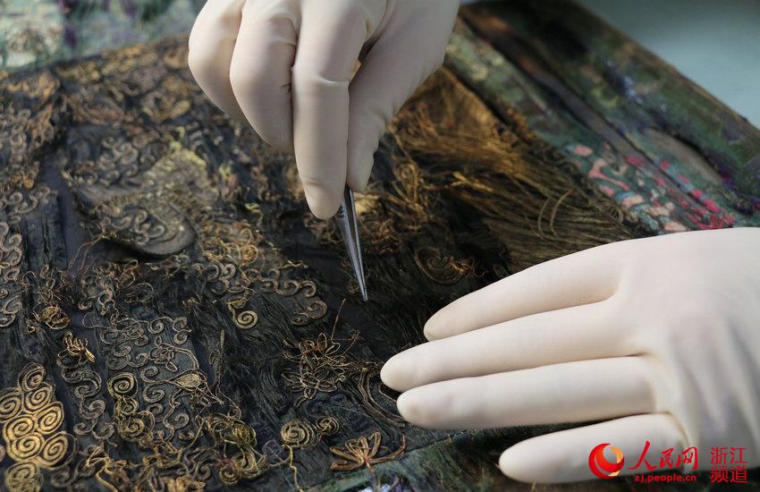 Thangka : un travail minutieux de restauration  