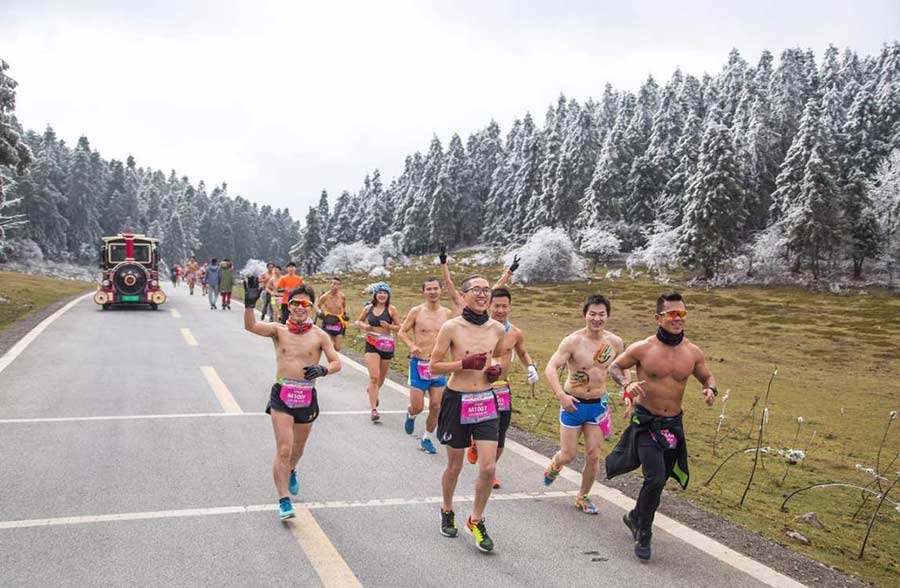 Marathon de Chongqing : une course contre le temps et contre le froid