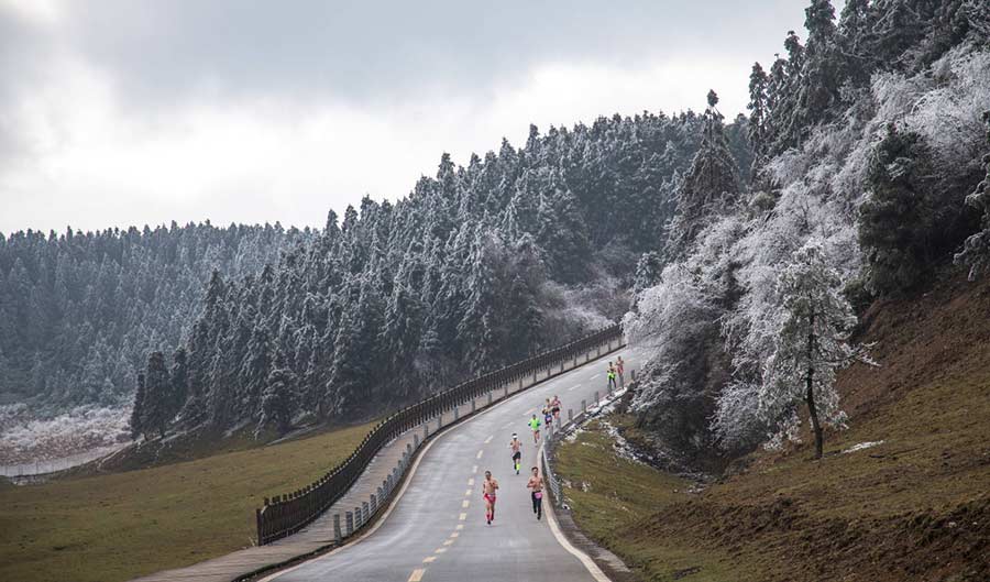 Marathon de Chongqing : une course contre le temps et contre le froid