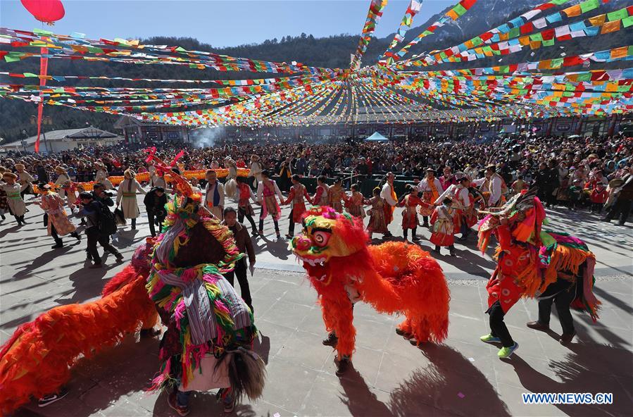 Chine : célébrations du festival Shangjiu au Sichuan