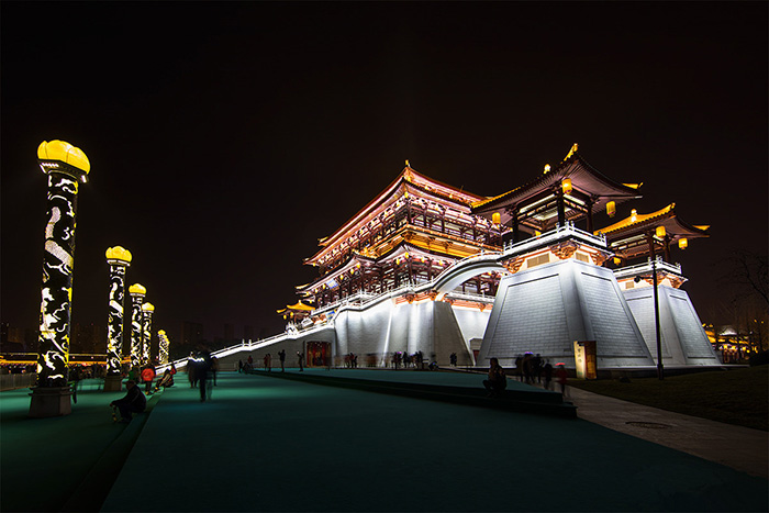 Le Festival des Lanternes du Jardin Furong des Grands Tang du Nouvel An chinois présenté six fois en quatre jours sur les émissions d'information de CCTV