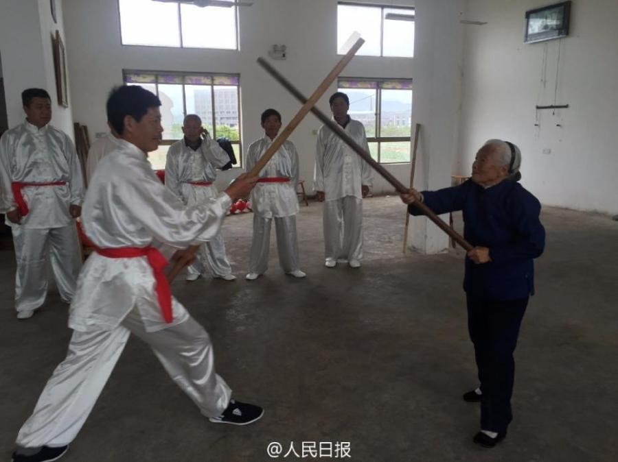 Une nonagénaire ma?tre de kung-fu à Ningbo