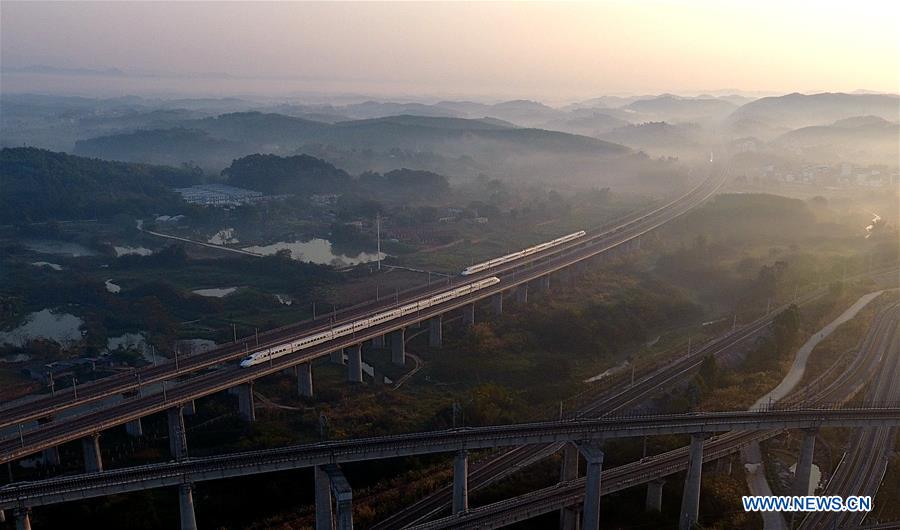 Chine : le Guangxi construira plus de 2.000 km de chemins de fer à grande vitesse d'ici 2020