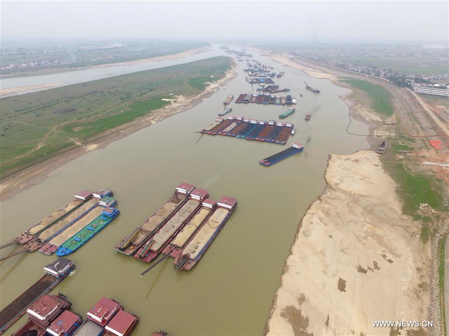 Chine : le fleuve Xiangjiang à son plus bas niveau