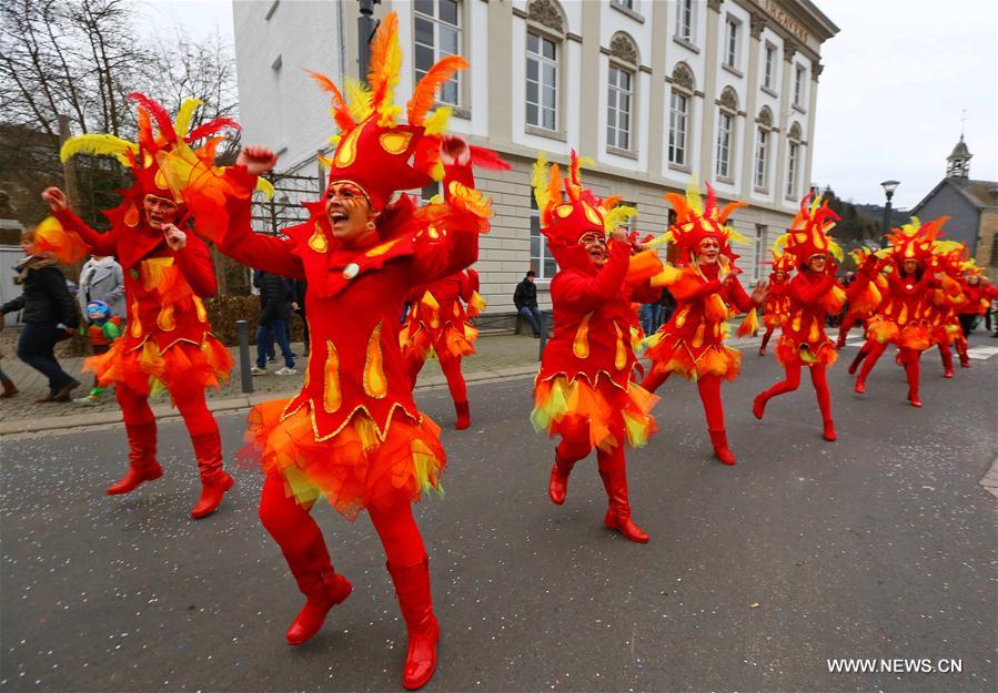 La saison du carnaval en Europe et en Amérique