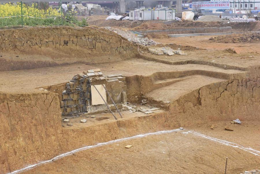 Les tombes d’un haut officiel déterrées à Chengdu