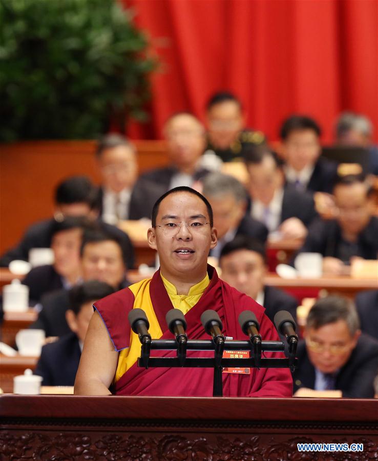 Le bouddhisme est menacé par la commercialisation, selon le panchen lama