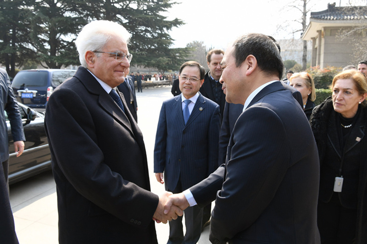 Visite du président italien Sergio Mattarella au Musée des guerriers en terre cuite de Xi'an