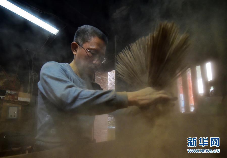 Un héritier chinois d’anciens parfums arabes 