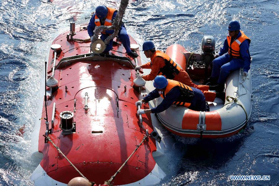 Le submersible chinois Jiaolong découvre des nodules polymétalliques en mer de Chine méridionale